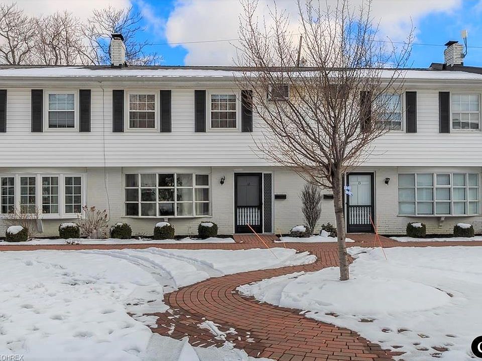1st image of 4 Meadowlawn Dr Unit 12