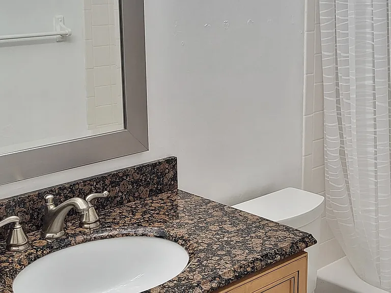 1480 Queen Anne Dr — Photo 44