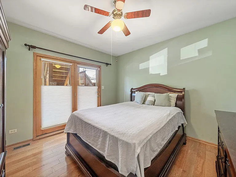 1451 W Walton St #1 — Photo 11
