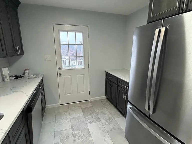 506 Crescent Boulevard Ext — Photo 21