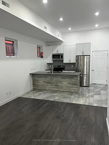 1375 Bathurst St #A Photo 1