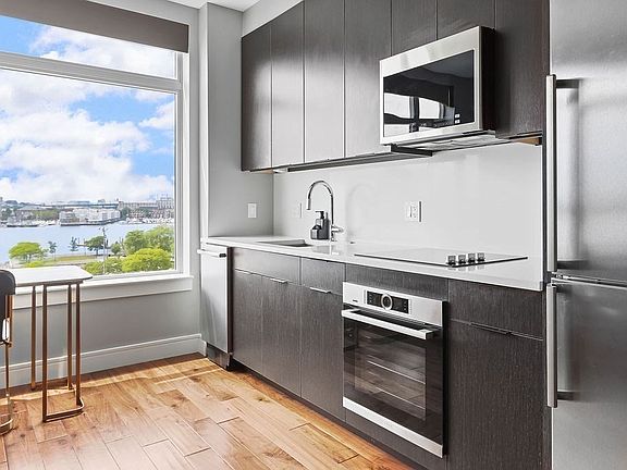 4th image of 99 Sumner St #623