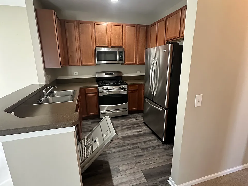 2220 Aurora Dr #1