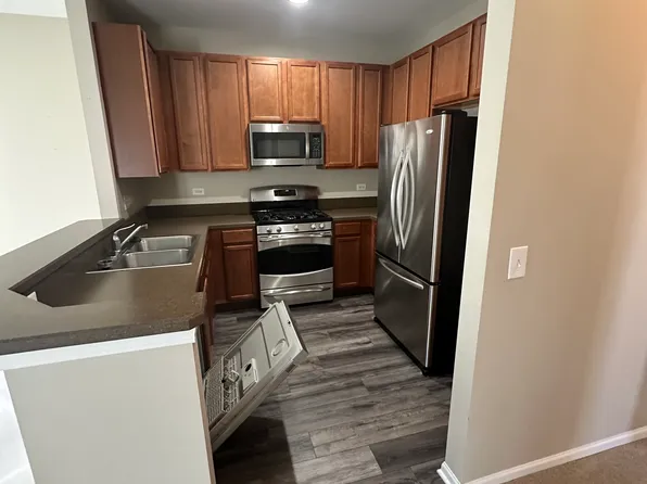 2220 Aurora Dr Unit 1, Hampshire, IL 60140