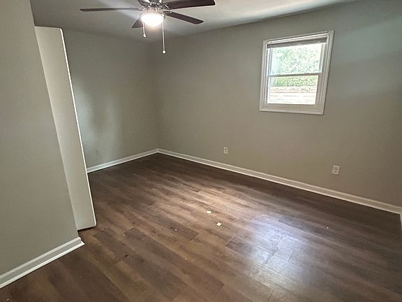 5th image of 708 Yew St APT 2