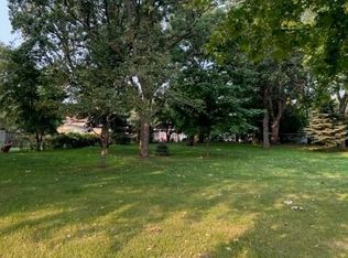 2308 Leona Dr, New Brighton, MN 55112