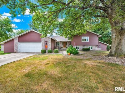 111 Ivy Ln, Knoxville, IL, 61448