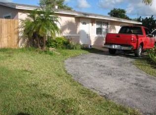 2901 NW 73rd Ter, Hollywood, FL 33024