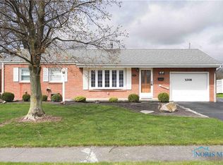 3208 Terrace Ln, Findlay, OH 45840