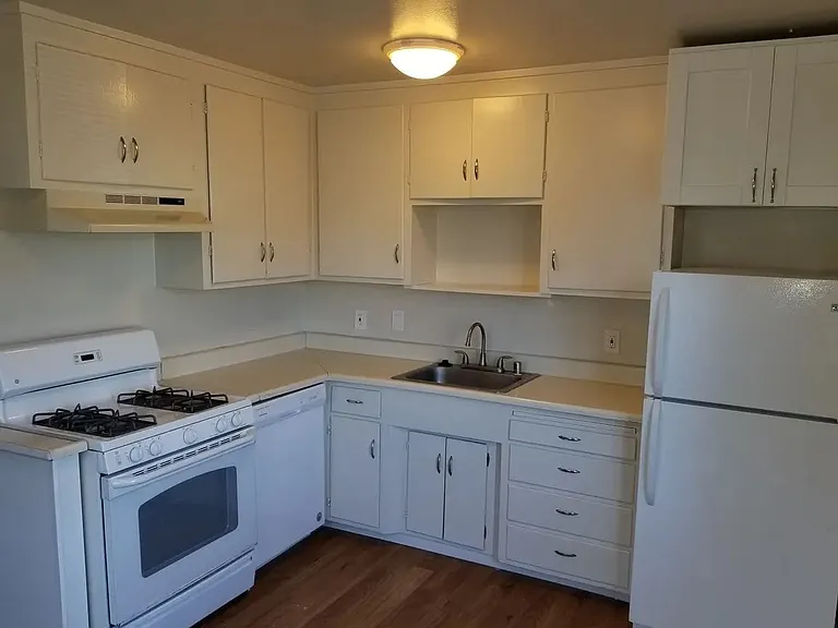 2100 Marlboro Ct #1 — Photo 4