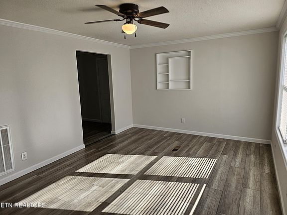 2nd image of 112 Ray St