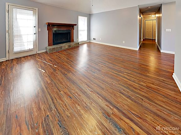 5th image of 104 Glenshannon Dr