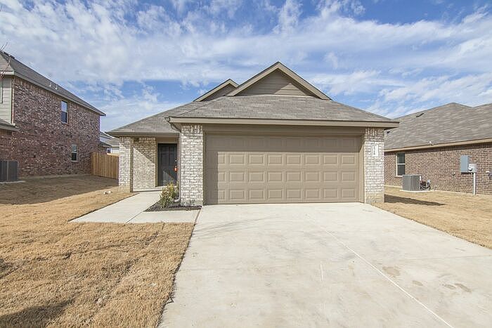 1st image of 1710 Bobolink Dr