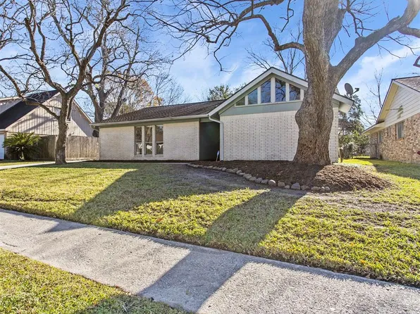 5107 Tashkent Dr, Friendswood, TX 77546