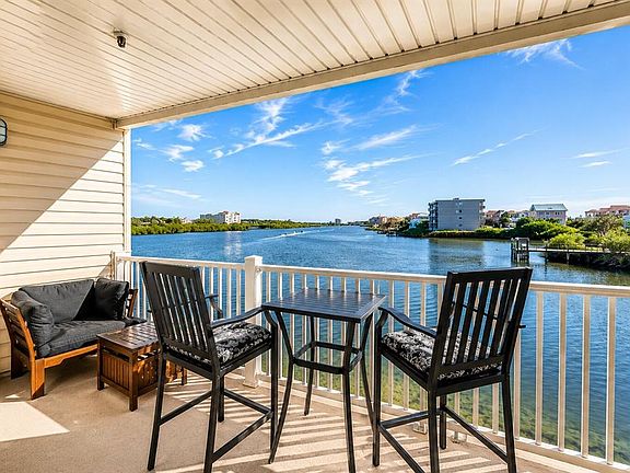 2nd image of 19811 GULF BOULEVARD #102
