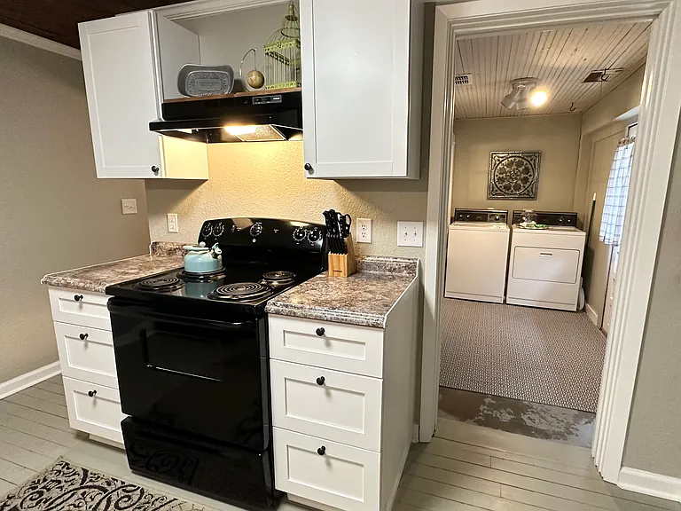 790 N Stephen Ave — Photo 10