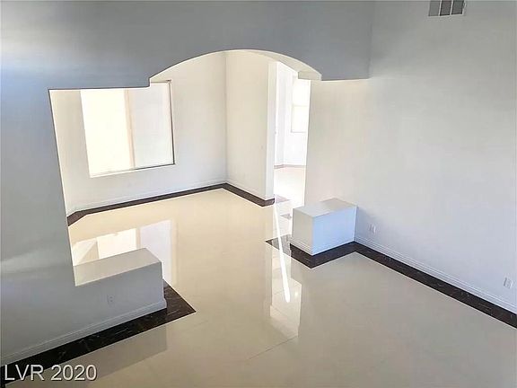 3rd image of 2554 Regency Cove Ct