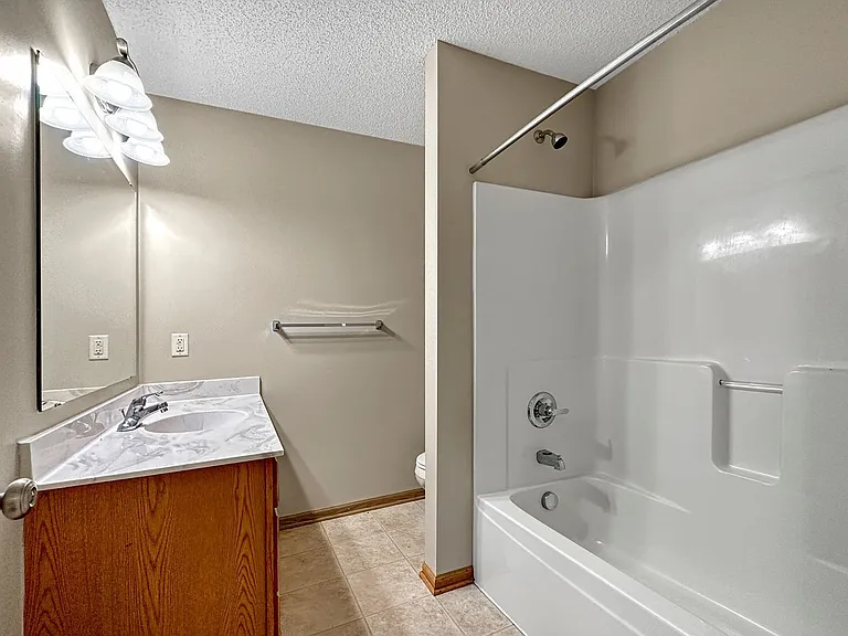 16421 Elm Creek Ln — Photo 10