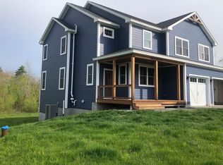 45 Mountain View Dr, Auburn, ME 04210