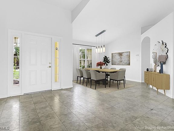 5th image of 140 SE 23rd St