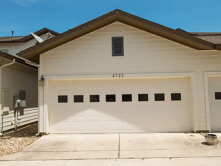 4722 Page St — Photo 31