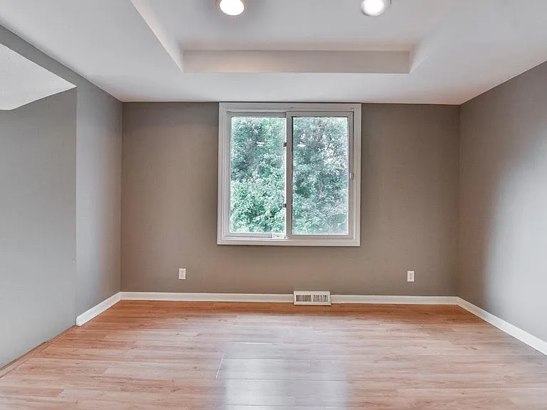 15565 Shirley Cir — Photo 3