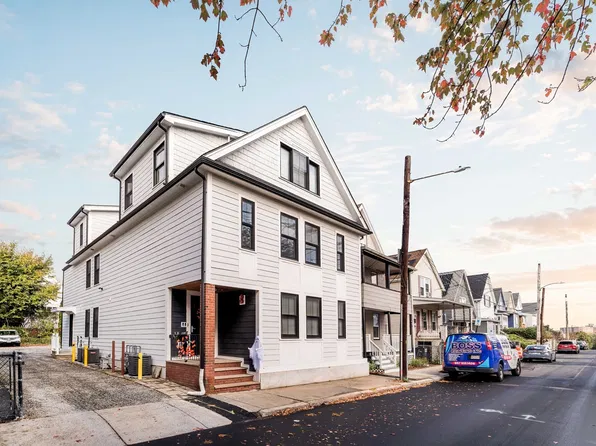 74 Moreland St #2, Somerville, MA 02145