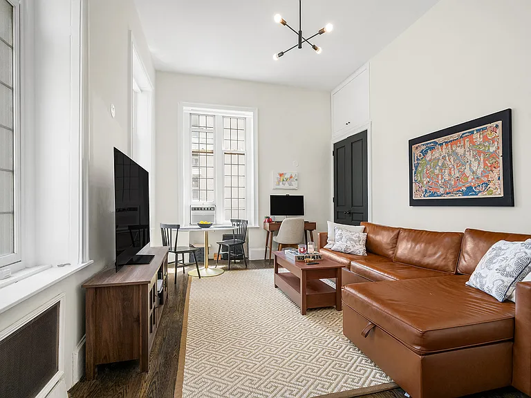 10 5th Ave #3A — Photo 3