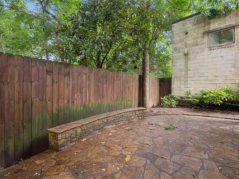 374 Clifton Rd NE — Photo 42