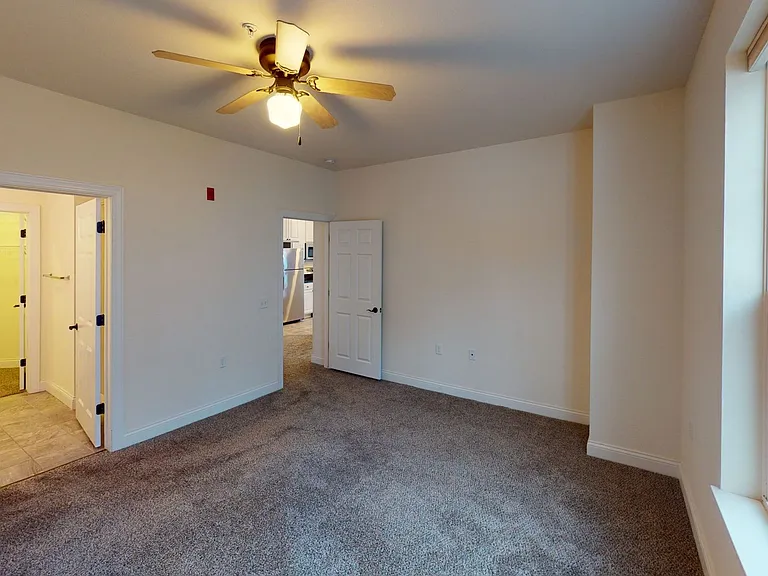 Delafield Woods Apartments — Photo 80