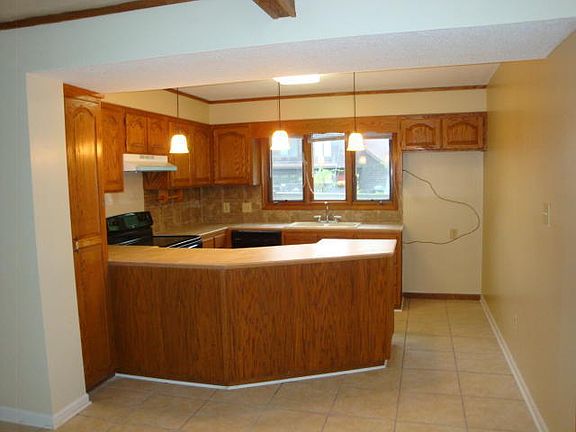 3rd image of 303 Crawford Creek Dr #303
