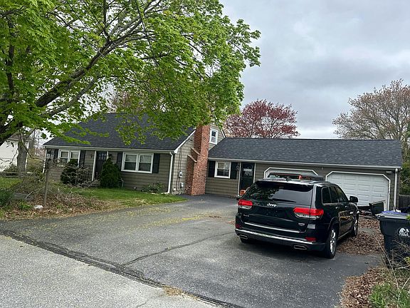 2nd image of 39 Detroit Ave