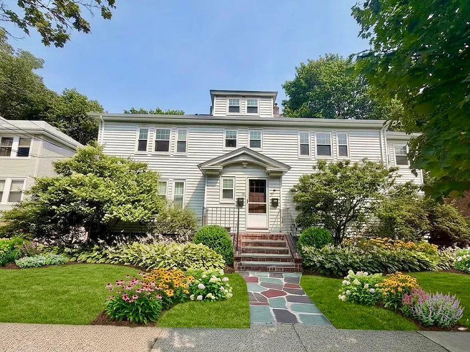 56 Noble St #56