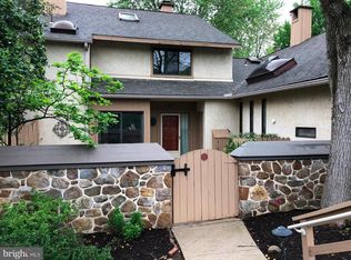31 Sugar Knoll Dr #31, Devon, PA 19333