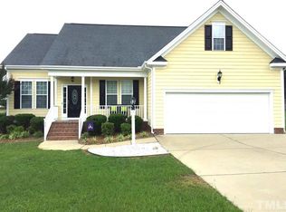 35 Adams Pointe Ct, Angier, NC 27501