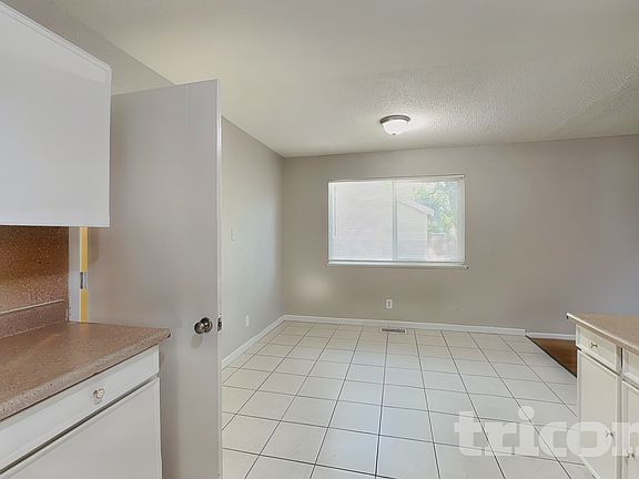 5th image of 2830 Judith Ln