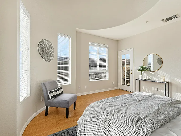 599 Marble Arch Ave — Photo 8