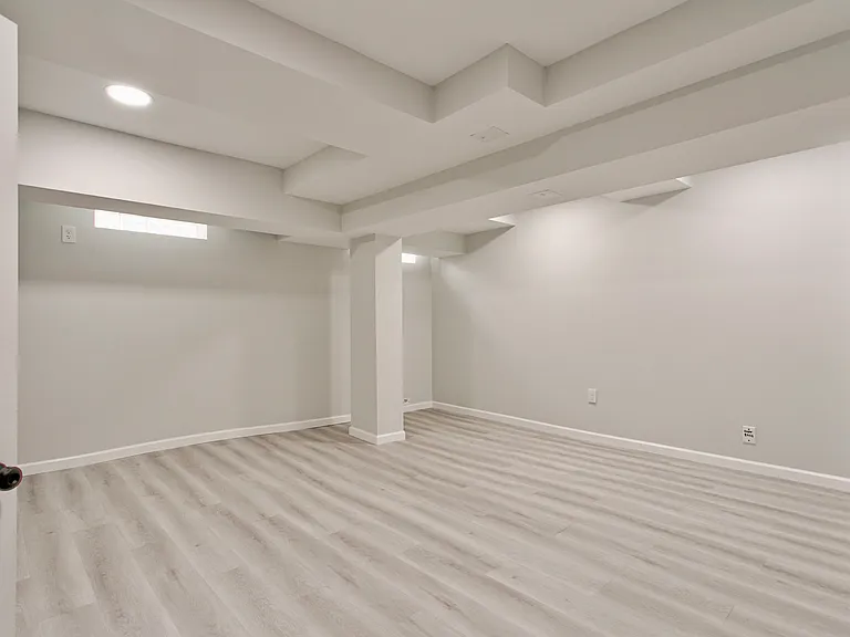3900 Edwards Rd #4 — Photo 11