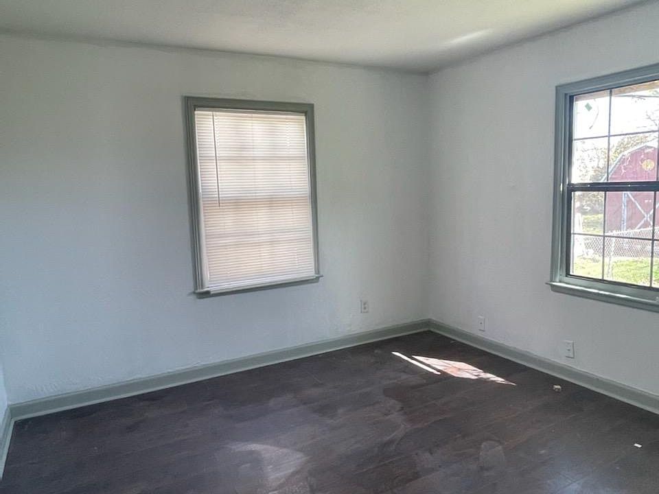 2nd image of 508 SW 51st St