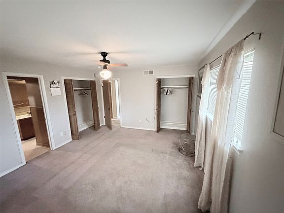 3rd image of 5427 Longleaf Ln
