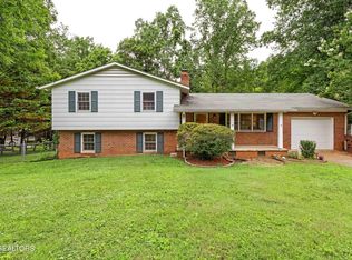 2001 Walnut Hills Dr, Knoxville, TN 37920