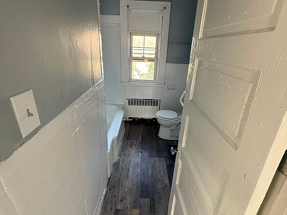 4th image of 10 Erwin Pl APT 3