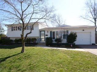 47 Annapolis Dr, Hazlet, NJ 07730