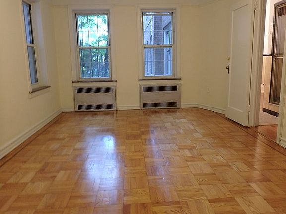 4th image of 8215 35th Ave Bsmt 1