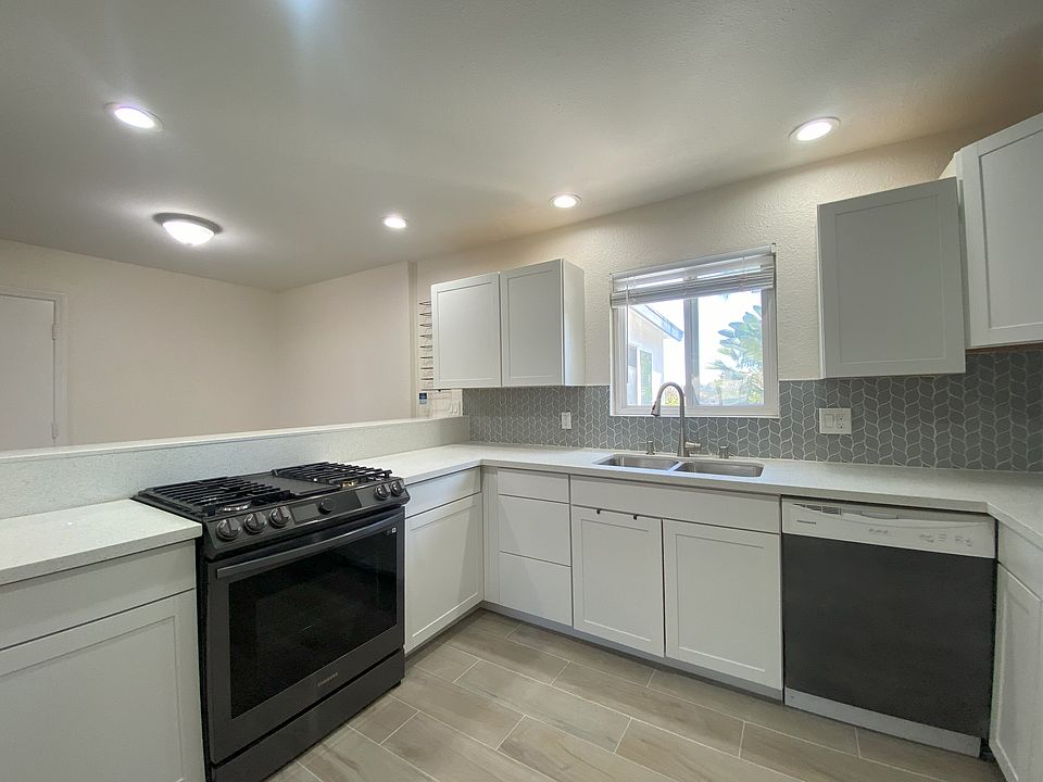 Kitchen Left