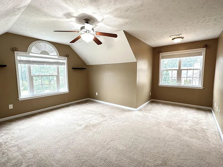 2928 Prioress Dr — Photo 25