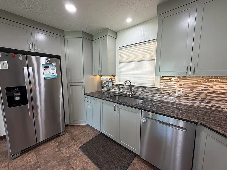 2517 Chateau Dr — Photo 20