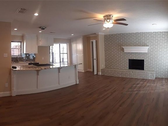 5th image of 324 Merribrook Trl