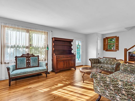 4th image of 1245 Morgan Ave
