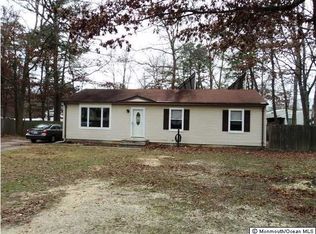 358 Roosevelt Ave, Bayville, NJ 08721